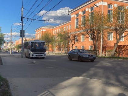 В трех троллейбусах и четырех автобусах УРТ Рязани сломались кондиционеры