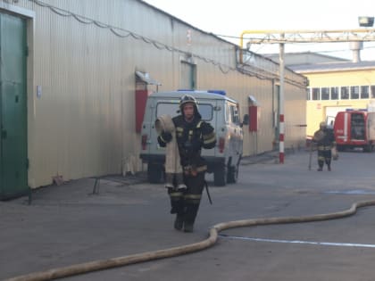 Опубликованы фото тушения крупного пожара в Рязани