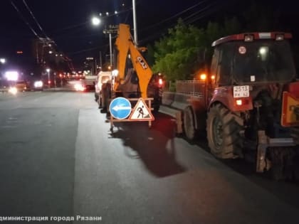 Спецтехника продолжит уборку дорог в круглосуточном режиме