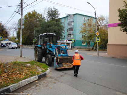 Коммунальные службы продолжают работы по уборке и благоустройству города