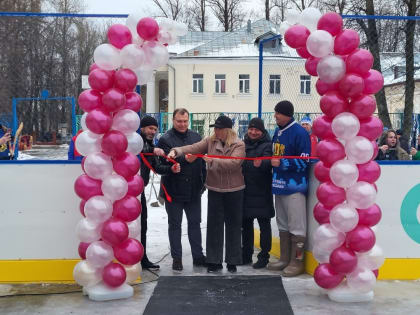 В поселке Строитель открыта хоккейная коробка