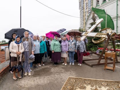 Митрополит Марк освятил крест для строящегося храма святителя Василия Рязанского