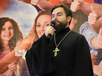Сотрудник Миссионерского отдела Касимовской епархии иерей Михаил Куликов посетил Сасовский индустриальный колледж