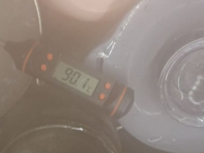 Жители Рязани пожаловались на то, что из-под крана течет кипяток