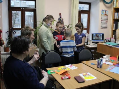 МК, творчество и страноведение в новогодней библиотеке