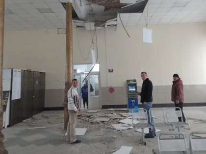 При частичном обрушении потолка на вокзале в Ряжске никто не пострадал