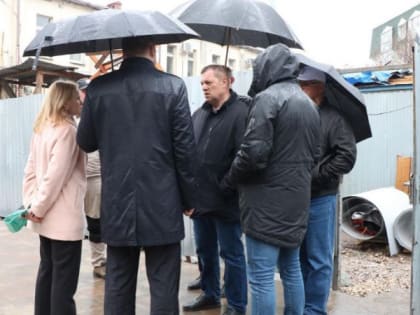 Мэр Рязани Артёмов проинспектировал реставрацию двух домов-ОКН