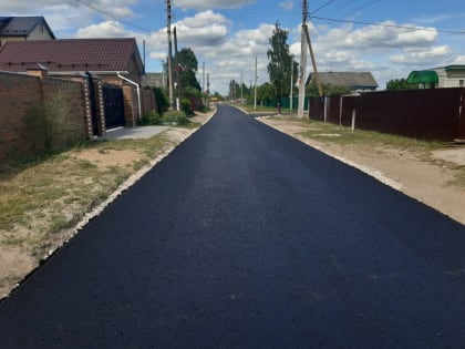 В селе Поляны заканчивают ремонт дорог на восьми улицах