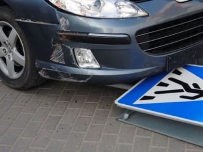 В Екатеринбурге пьяный водитель переехал трех пешеходов на тротуаре
