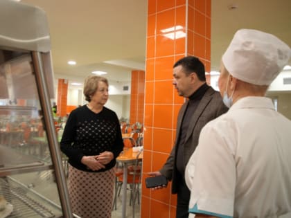 Лариса Максимова: «Большую часть времени наши дети проводят в школе, поэтому качество школьного питания очень важно»