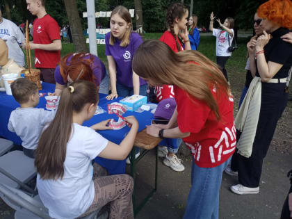 Рязанцы целыми семьями веселились на детском празднике начала лета