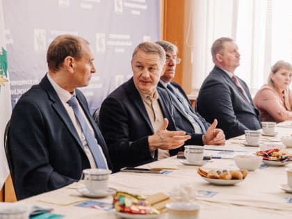 Аркадий Фомин встретился с руководителями первичных отделений партии «Единая Россия» Ермишинского района