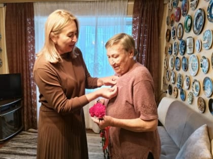 Продолжается вручение медалей «Рязань – город трудовой доблести»