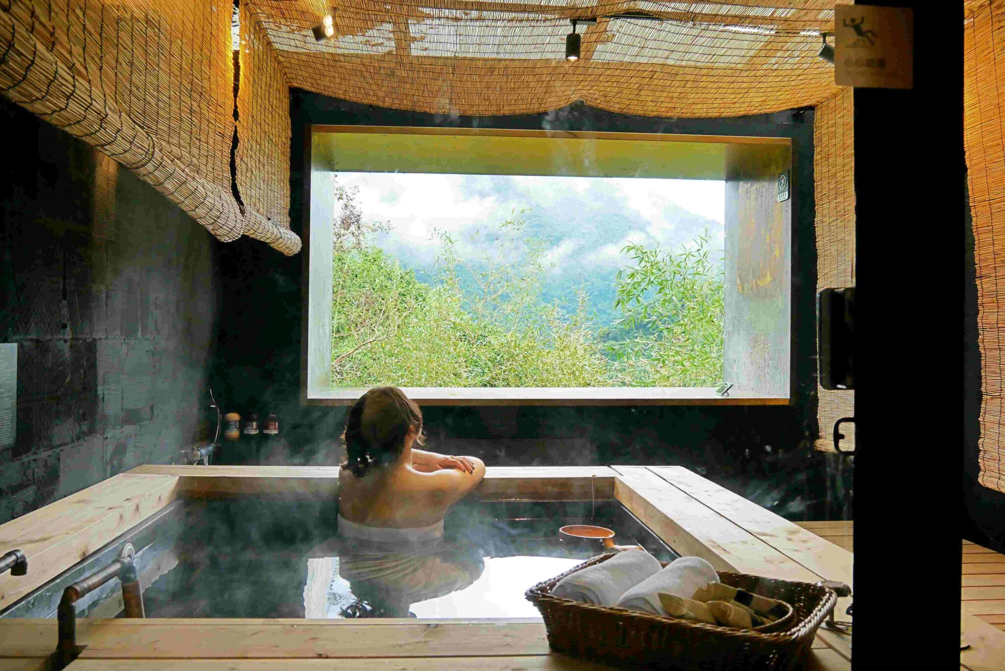【烏來馥森阪治Trio完整開箱】溫泉湯屋、泰雅族的秘境、絕美山景大公開