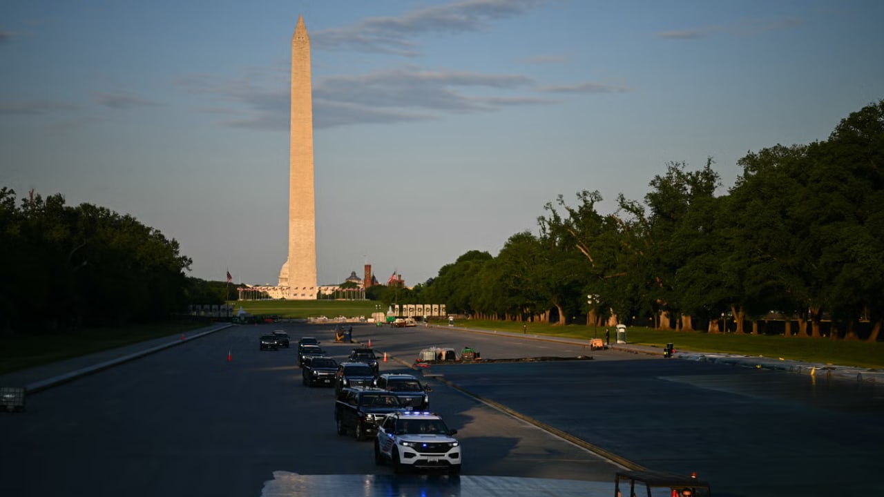 Reflecting Pool Repair Costs Double Under No-Bid Contract