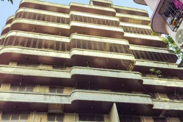 12 Flats in Santacruz East slide 1