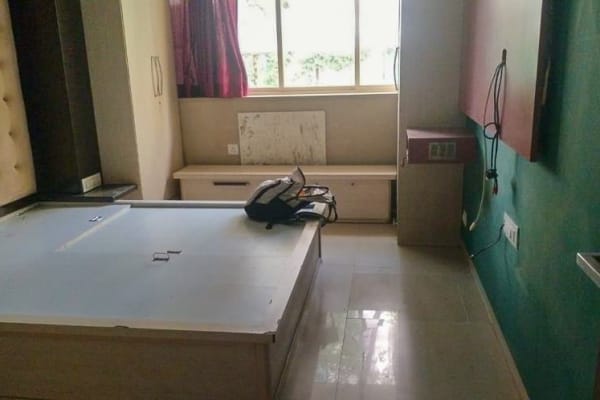 2 BHK Apartment in Juhu Sangeeta, Juhu slide 2