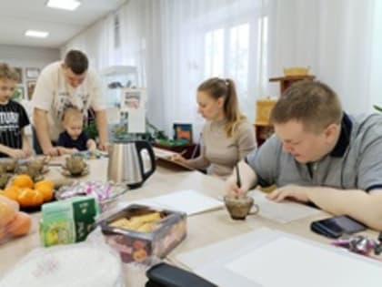 Уважаемые жители Енисейска и Енисейского района! Сегодня в выставочном зале МБУК «Культурный центр» прошёл день «Набросков с натуры»!