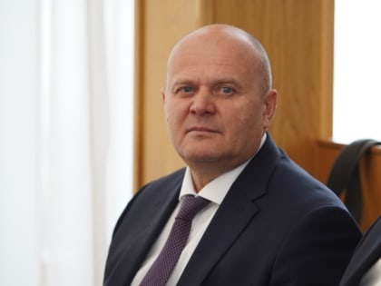 Новые школы, сети и километры: мэр Владислав Логинов подвел итоги года