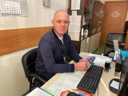 В городской больнице Сосновоборска приступил к приёму пациентов врач-невролог Семён Шевчук