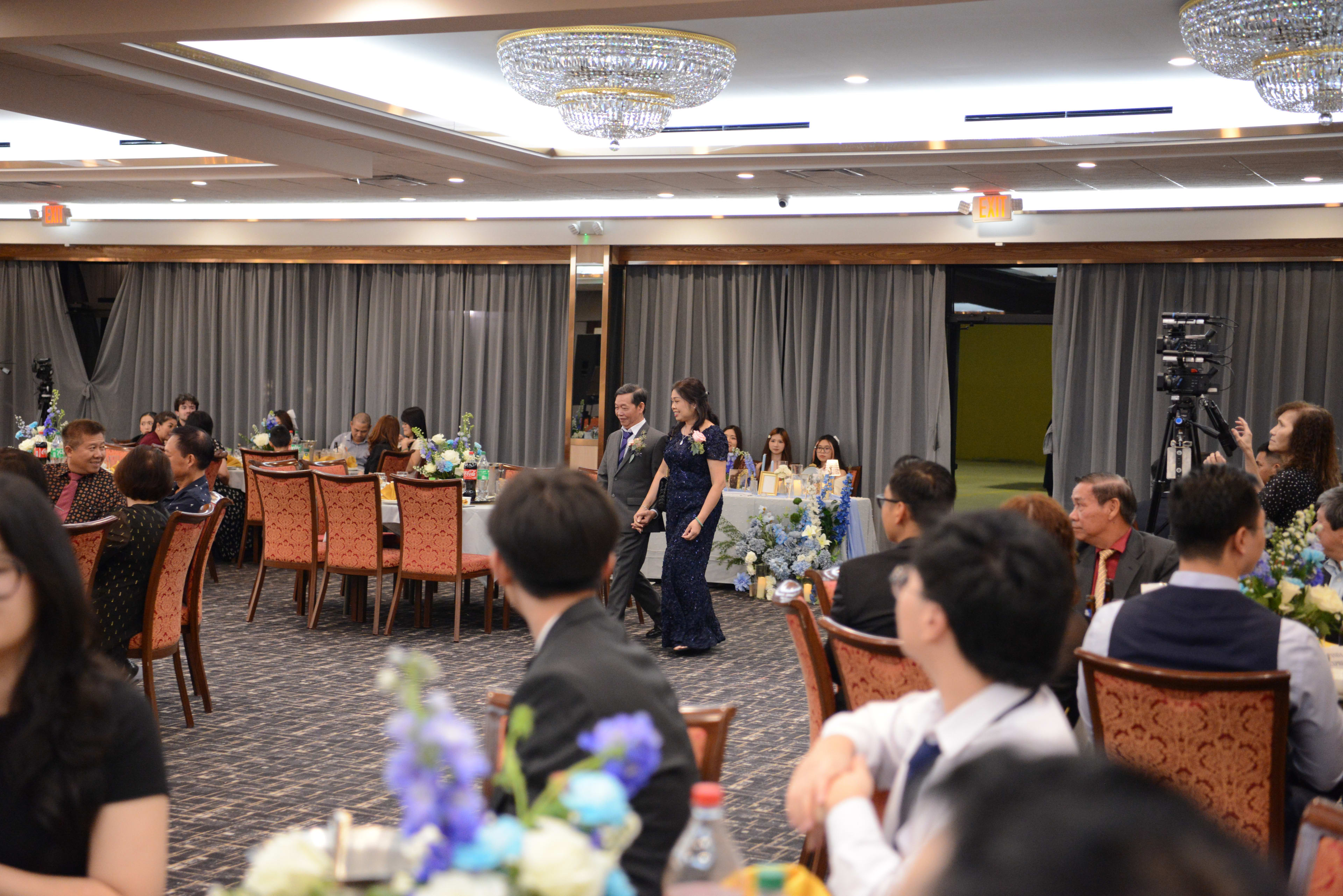 05-tiec-dam-cuoi_i6qrcx