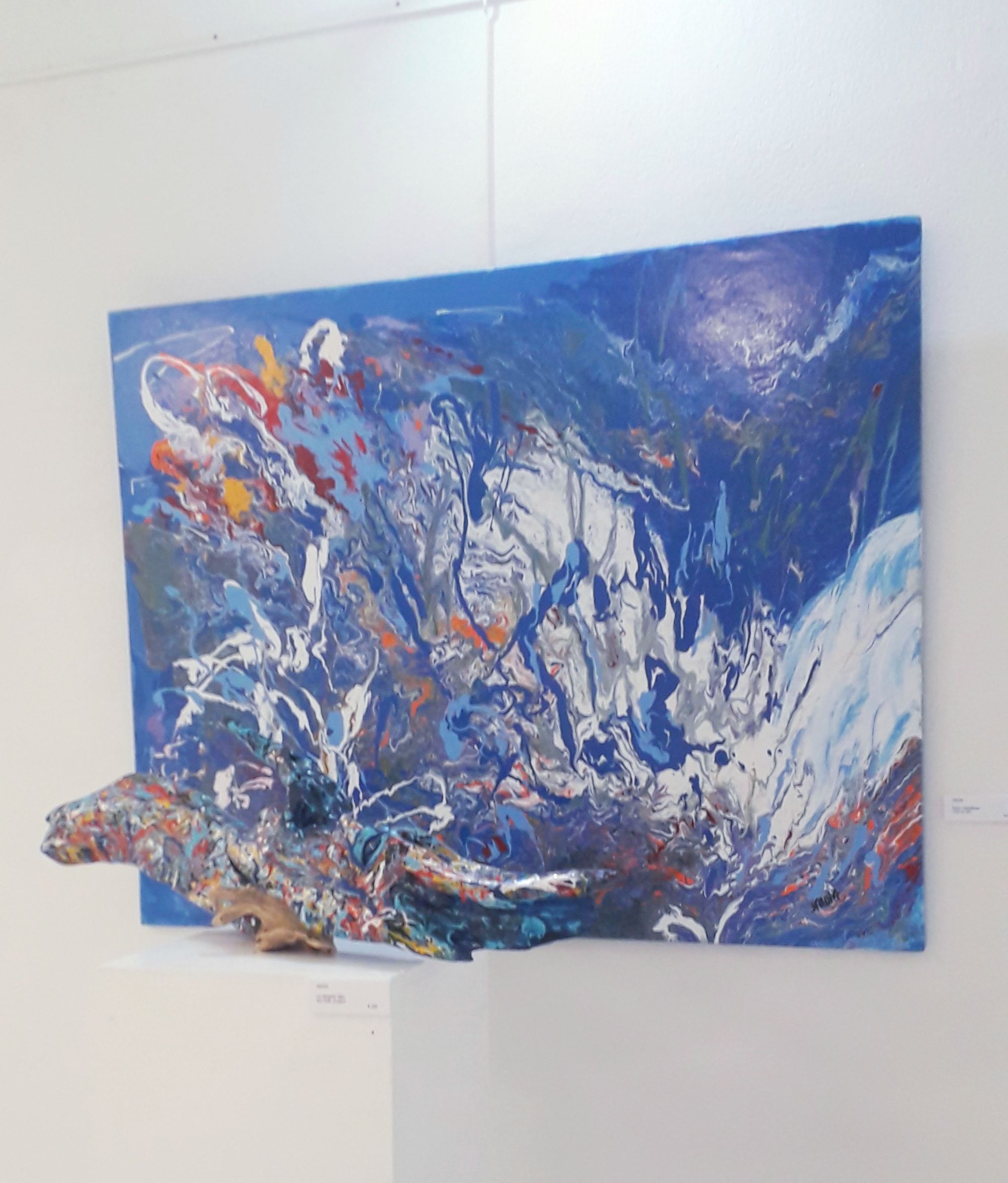 OEUVRE PRESENTEE A L' EXPOSITION COULEURS ET FORMES- EAUX CRISTALLINES et LE DAUPHIN BLEU.jpg