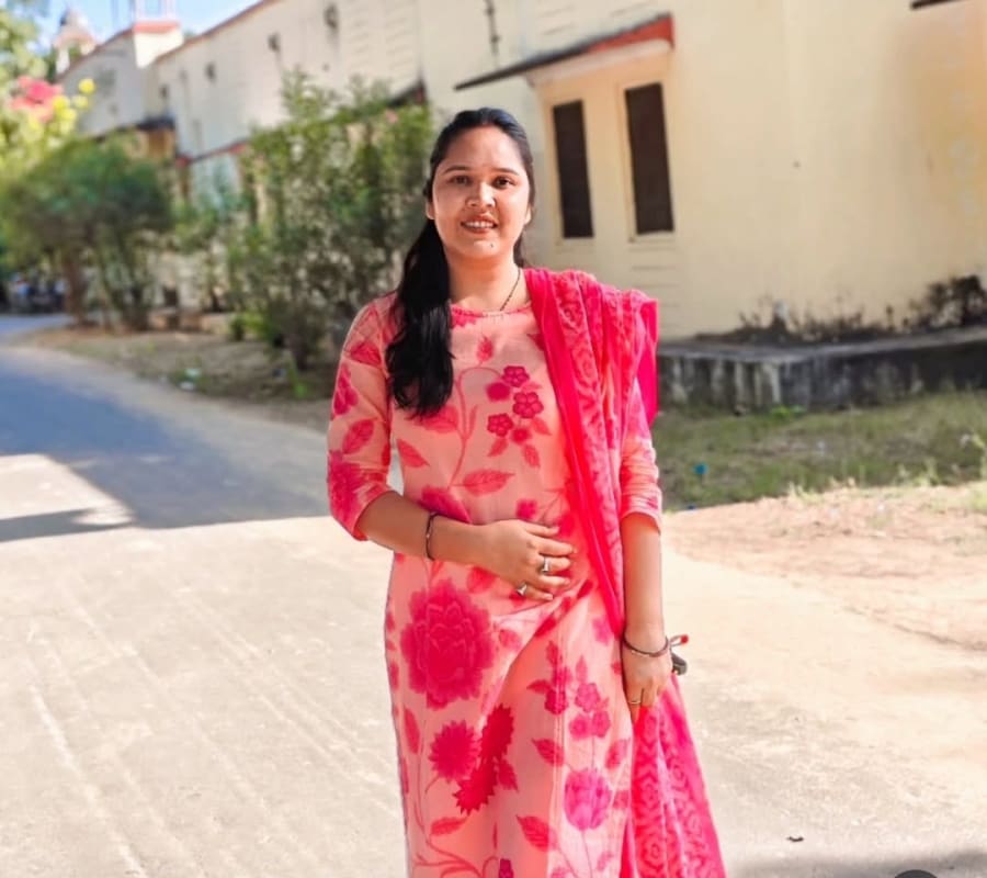 khushbu anand Profile Picture