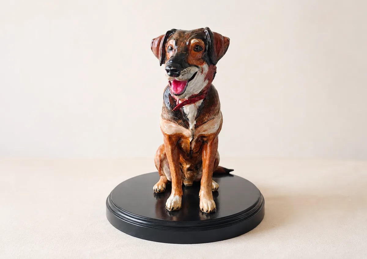 A dog statue so real, she couldn't stop staring