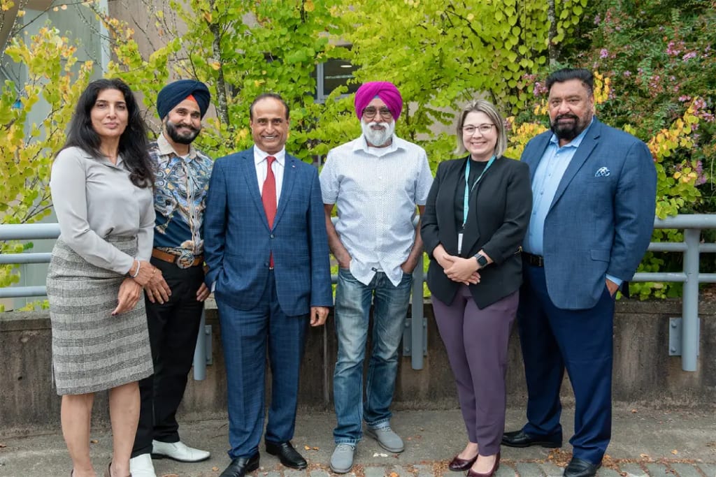 Manjit Lit, Avtar Virdi, Jay Minhas, Inderjit Bains, Ruby Aulakh and Aman Bains