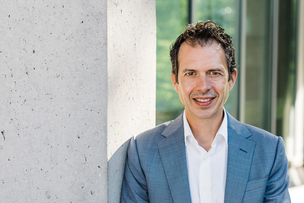 Dr. Dan Renouf