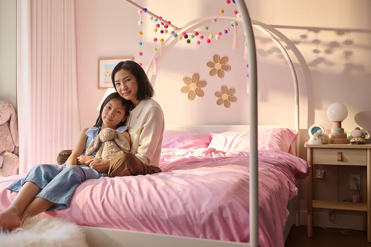 Carmen Hou, breast cancer survivor with daughter