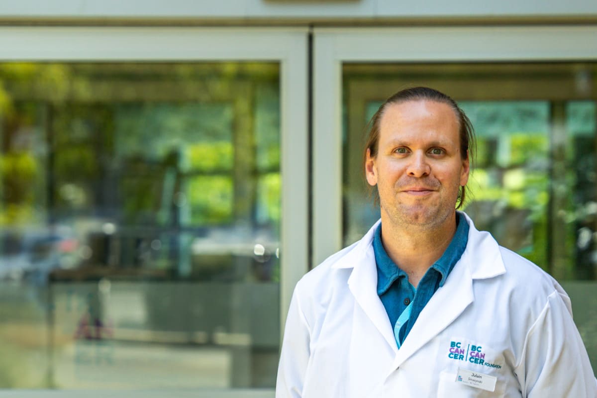 Dr. Julian Smazynski