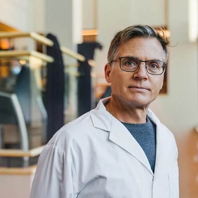 Dr. Brad Nelson