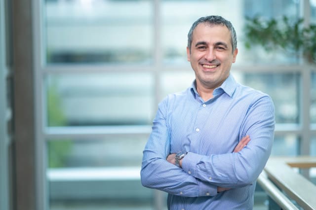 Dr. Ali Bashashati is leading AI-powered ovarian cancer research