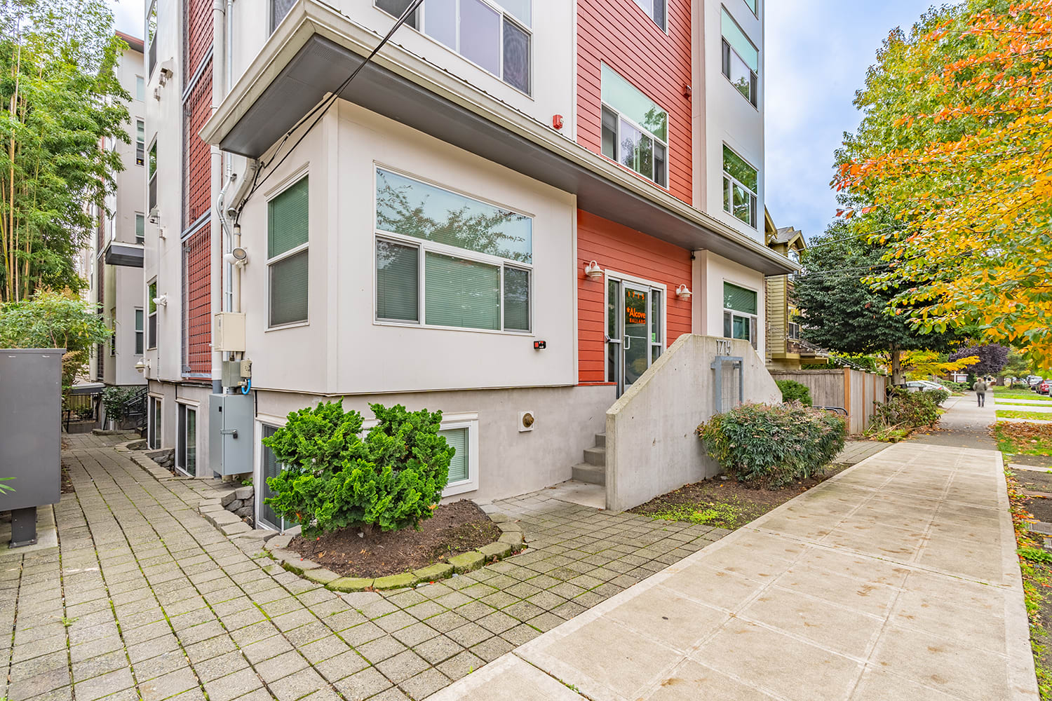Alcove Ballard Apartments