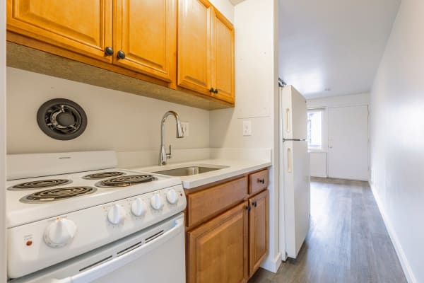 Full Private Kitchens