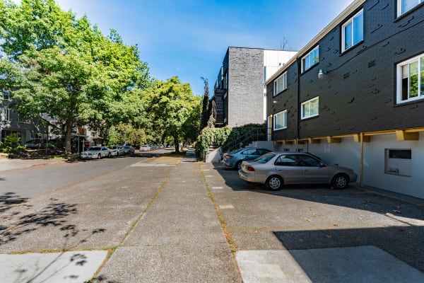 Convenient Parking & Location