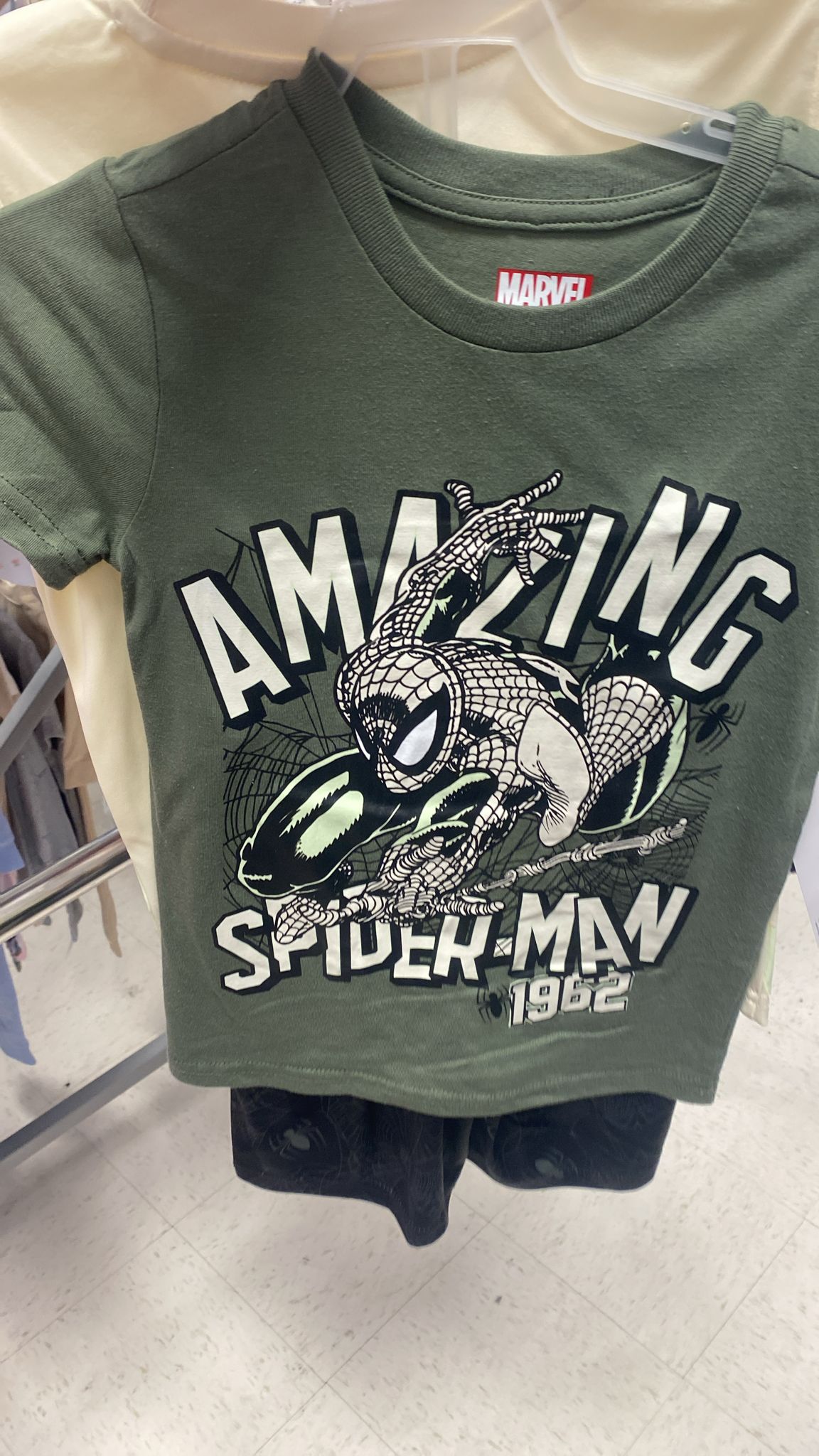 Mk's MUNCHES and FASHION thumbnail 2