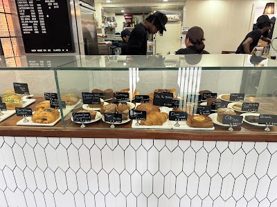 The Avenue Cafe thumbnail 4