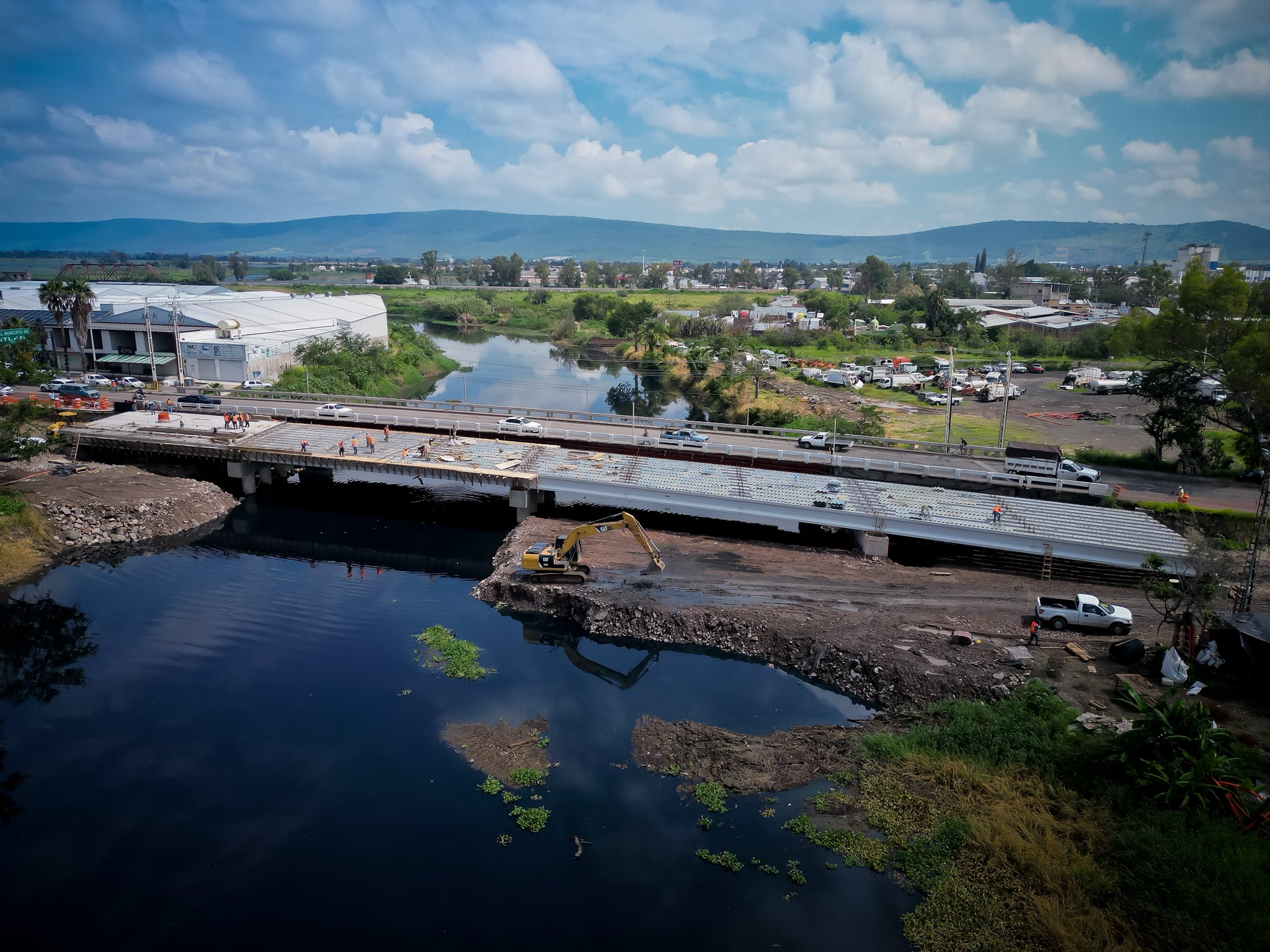 Avanza el nuevo puente de ingreso a Ocotlán: 85% de progreso 