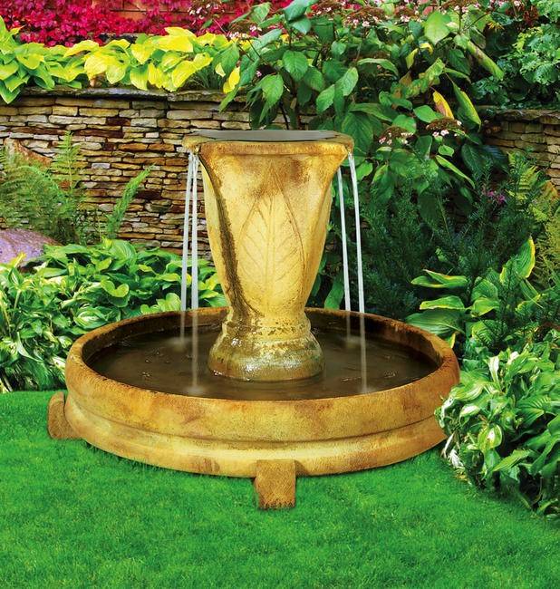 Overflowing Vase Fountain