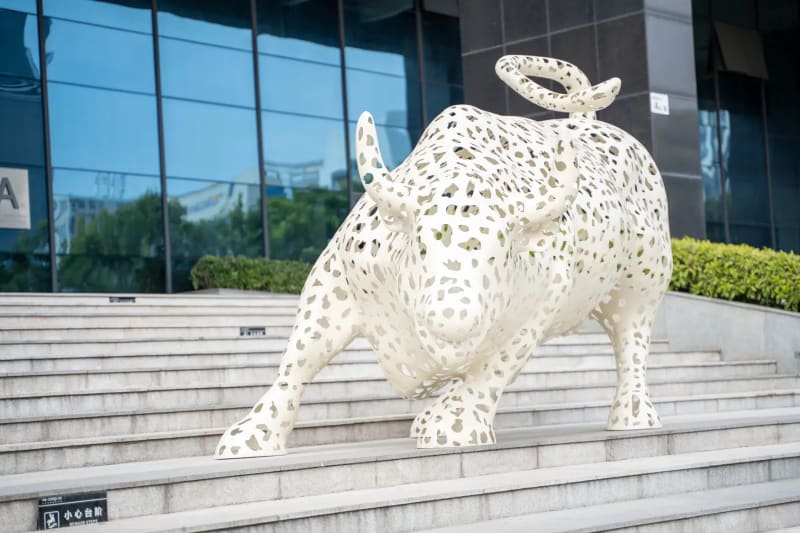 Bull Sculpture Decoration