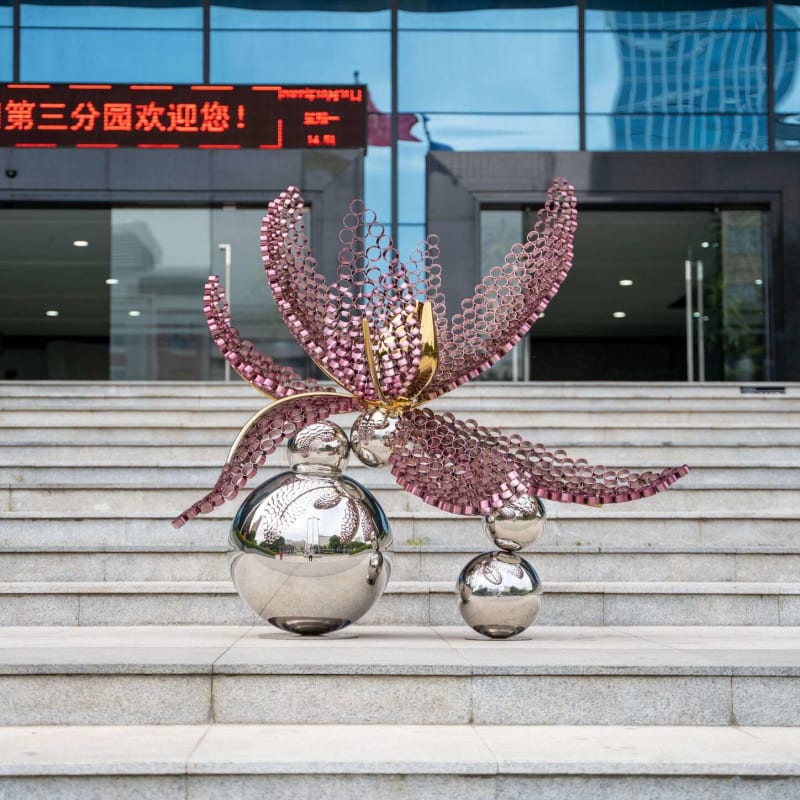 Stainless Steel Hollow Flower Sculpture