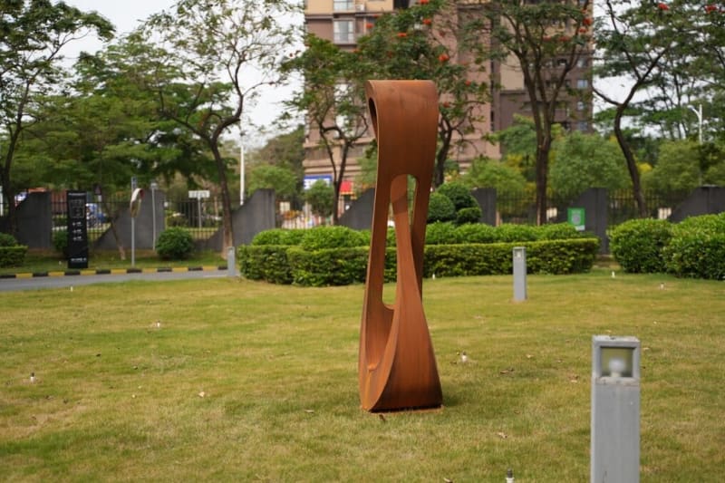 Outdoor Square Garden Courtyard Corter Steel Sculpture