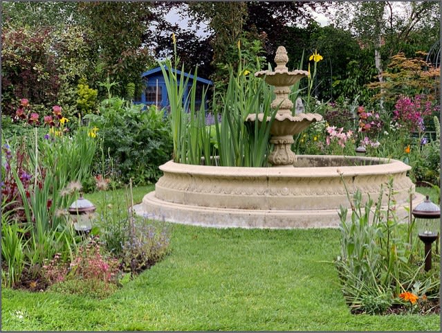 Small Pool Kerbs and Plinths only