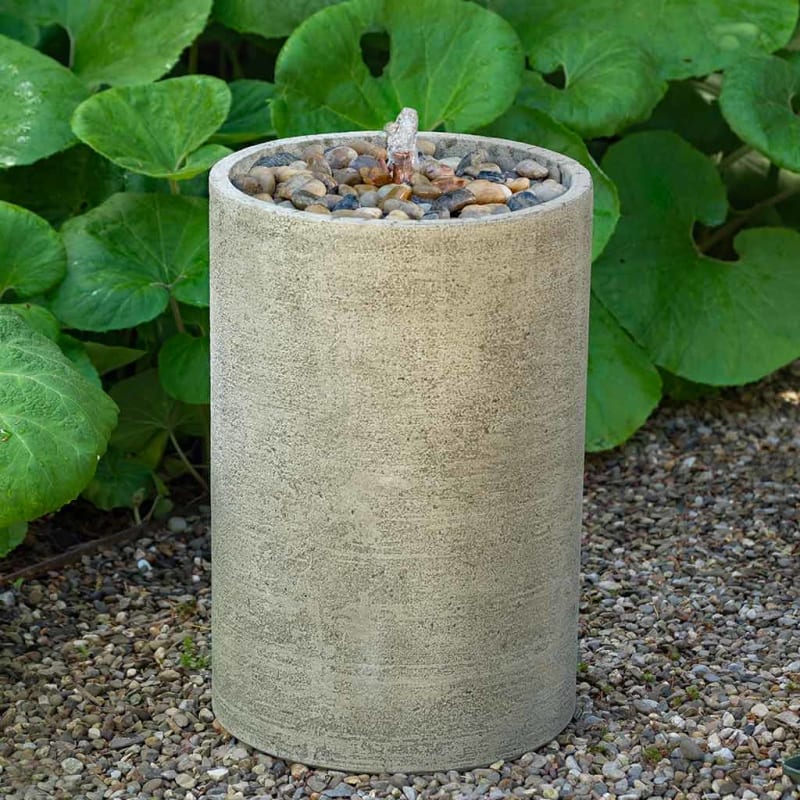 Salinas Pebble Fountain, Tall