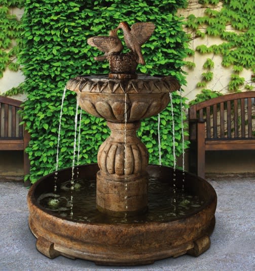 Paloma Cascada Fountain in Rondo Pool