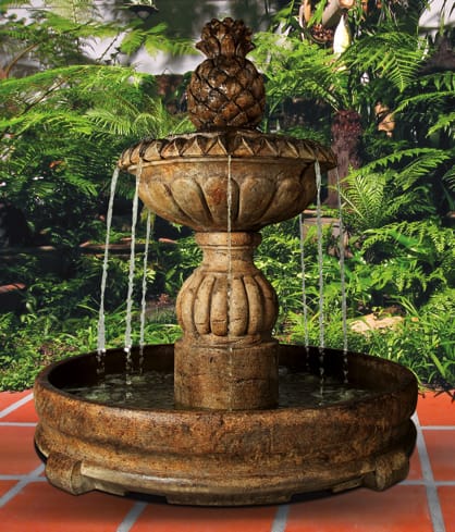Pina Cascada Fountain in Rondo Pool