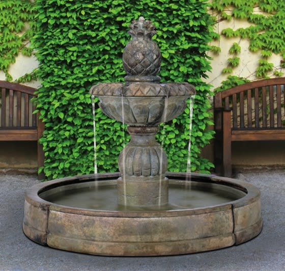 Pina Cascada Fountain in Valencia Pool