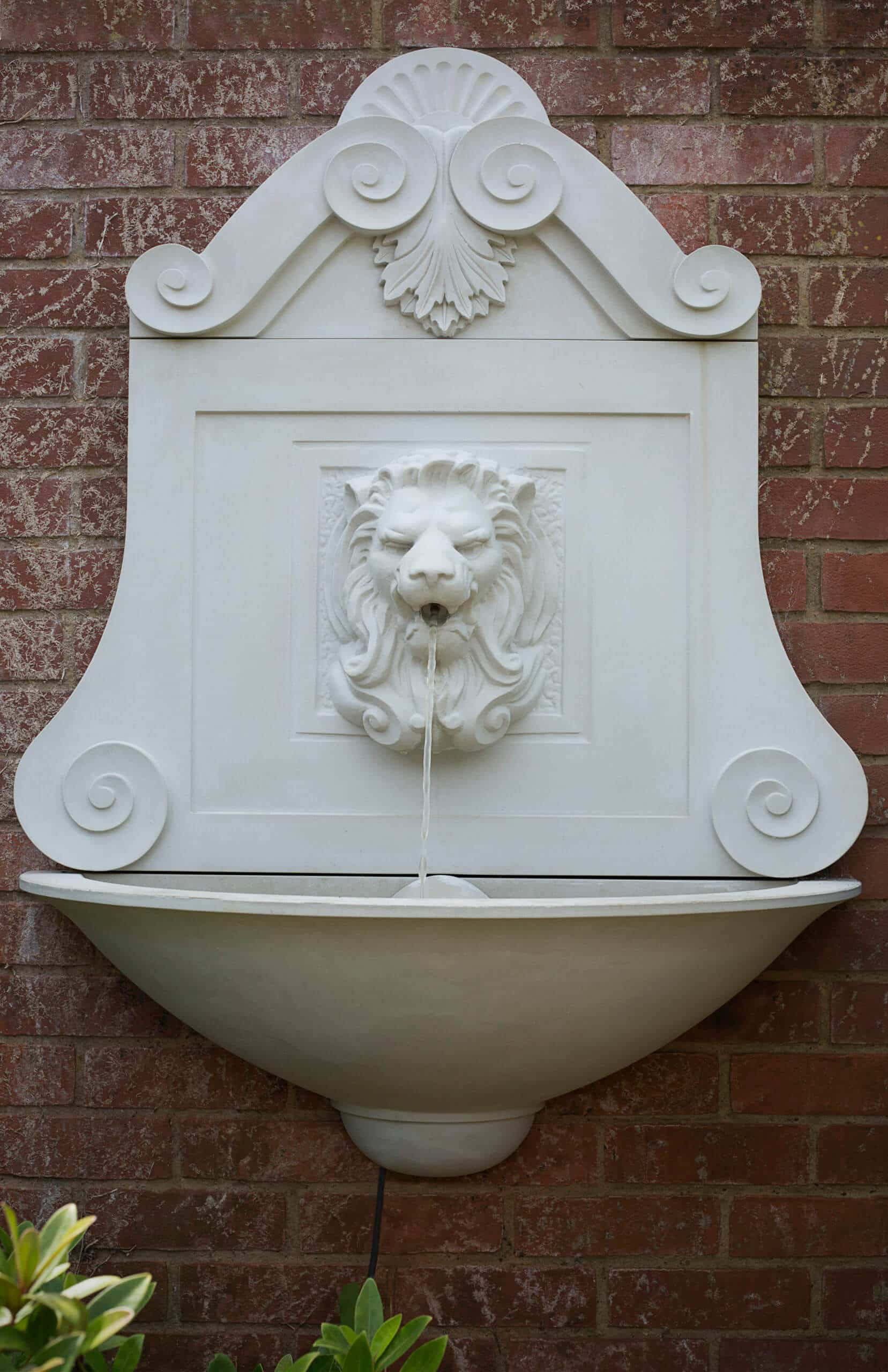 Lion Wall Bowl Fountain